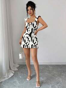 Vestido camisero con volantes en el bajo y hombros descubiertos, estilo vintage con estampado - Vestido entallado de línea A - Blanco y Negro 3 - Ver 4