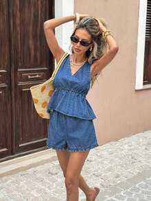 Women's V-Neck Pleated Top And Shorts Casual Denim Outfit Spring To Summer Carnival Costume Commuting Vacation Graduation Chic Y2k Cute Streetwear Party Wedding Elegant Business Casual Woman Stylish Women's Sleeveless V Neck Peplum Denim Top And Matching Frilled Hem Shorts Outfit For Summer - Azul - Ver 4