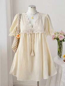 Vestido casual, lindo y retro para fiesta o vacaciones, con cuello en V, encaje, parches, mangas cortas con volantes y cintura con lazo, talla grande - Albaricoque - Ver 1