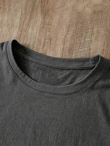 Áo thun nữ bằng cotton gân, in hình hoạt hình minh họa máy ảnh, cây cọ và ghế nhựa, kết hợp với khẩu hiệu tiếng Tây Ban Nha. Phong cách thể thao năng động mới, hoàn hảo cho những chuyến đi chơi mùa xuân và mùa hè. Áo ngắn tay nữ mềm mại, rủ và thoáng khí. - Xám - Xem 6