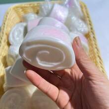 1个柔软湿润、奶香浓郁的挤压玩具，模拟面包卷，缓解压力，慢回弹，创意日常礼物，成人办公减压玩具，颜色随机 - 均碼 - 查看 7
