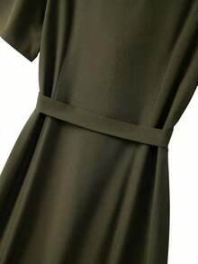 Vestido de mujer talla grande con elegante decoración de botones en la cintura, manga corta con volantes en el cuello, cintura ceñida y silueta evasé, adecuado para oficina, viajes, citas, salidas, estilo vintage, blogger, graduación, vacaciones, San Valentín, festivales de música, Día de la Madre, Halloween, Acción de Gracias, Pascua, Día Nacional, bailes, citas, fiestas, bodas, actividades al aire libre Yisikado Dress Zanzea Dress For Woman Zanzea Dress For Women Plus Size Women's Dresses Elegant Dress - Verde militar - Ver 5