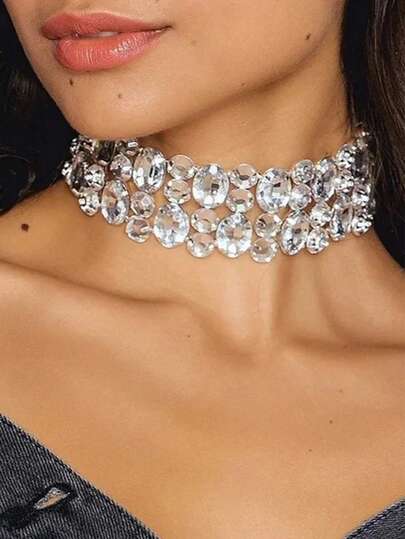 1 chiếc dây chuyền hình oval hai hàng không đối xứng, thích hợp làm phụ kiện trang sức cưới cho cô dâu.