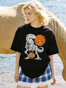 Women's Soft And Casual Short-Sleeved Crew Neck T-Shirt, Ideal For Summer, With Halloween Designs: Jack-O'-Lantern, Tyrannosaurus Rex, Christmas Candy, "Trick Or Treat", Western Holiday, Urban Style, Home, Halloween Skeleton T-Shirt With T-Rex Design And Pumpkin Candy Bucket. White Color. - 黑色 - 查看 6