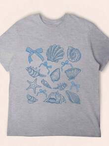 Mens Clothes;Summer TopsEveryday Plus Size Style, Aesthetic Seashell Shirt, Vintage Coastal T-Shirt With Bow & Starfish Graphic, Summer Vacation Gift, Retro Summer Shirt, Beach Shirt, Coquette Bow Shirt, Coquette SeaShell Shirt,Made To Highlight Curves In A Smooth, Comfortable, And Confidence-Boosting Waysummer Outfits - 淺灰色 - 查看 1