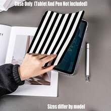 Ốp bảo vệ dạng gập chữ Y bằng acrylic trong suốt cao cấp có khe đựng bút chì. Phiên bản cổ điển sọc dọc đen trắng dạng gập chữ Y bằng acrylic trong suốt cao cấp. Ốp bảo vệ dạng gập chữ Y bằng acrylic trong suốt cao cấp màu đen trắng cổ điển. Đặc điểm của ốp bảo vệ máy tính bảng: Thiết kế chân đế gập ba hình chữ Y, chức năng tự động tắt/mở màn hình thông minh, bảo vệ toàn diện, chất liệu khung thân thiện với da, khung chống rơi bằng túi khí. - Nhiều màu - Xem 3