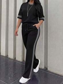 Conjunto de 2 piezas para mujer de primavera/verano, top de manga corta de cuello redondo y contraste de color casual y versátil, y pantalones rectos de cintura alta con cordón - negro + gris - Ver 2