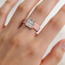 This Stylish Pink Silicone Ring Features A Chic Geometric Design, As A Wedding Ring Or Anniversary. It's A Stunning Piece Of Jewelry Suitable Casual Attire, Outdoor Activities, Sports, And Yoga, And A Mother's Day. - Silicone Ring - 查看 4