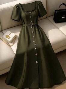Vestido de mujer talla grande con elegante decoración de botones en la cintura, manga corta con volantes en el cuello, cintura ceñida y silueta evasé, adecuado para oficina, viajes, citas, salidas, estilo vintage, blogger, graduación, vacaciones, San Valentín, festivales de música, Día de la Madre, Halloween, Acción de Gracias, Pascua, Día Nacional, bailes, citas, fiestas, bodas, actividades al aire libre Yisikado Dress Zanzea Dress For Woman Zanzea Dress For Women Plus Size Women's Dresses Elegant Dress - Verde militar - Ver 4