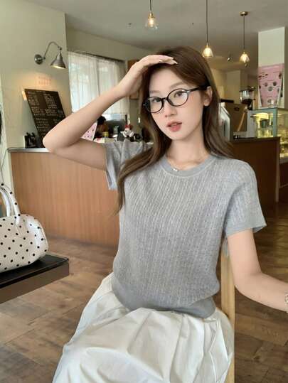  Áo thun ngắn tay màu xám xếp lớp kiểu Hàn Quốc retro Y6Y, mẫu mới năm 2026, thiết kế trẻ trung.