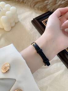 1 buah Jam Tangan Quartz Kasual Elegan Wanita Bentuk Oval dengan Angka Romawi, Cocok untuk Pemakaian Sehari-hari - Hitam - View 6