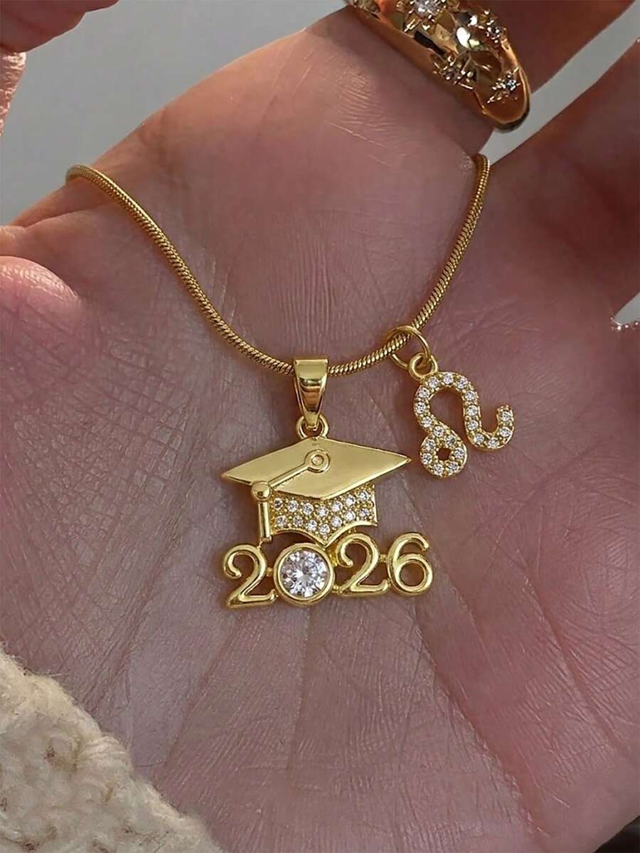 1件个性化经典精致立方氧化锆2026届毕业帽迷你奢华12星座吊坠不锈钢项链,适合女性、青少年毕业生日常佩戴,毕业纪念礼物,精美毕业帽吊坠项链,可作为送给儿子或女儿同学的礼物。 - 金黃色 - 查看 1