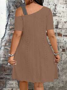 Linhara CURVE Vestido casual holgado de manga corta con textura calada y elástica, a rayas y parches, con lazo, de talla grande, elegante y de moda para el trabajo y el uso diario - Marrón - Ver 2