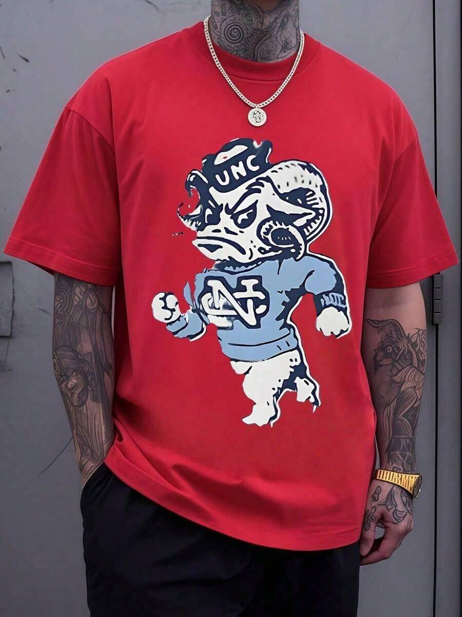 A Cartoonish Ram Mascot Displaying The Letters UNC Representing The University Of North Carolina At Chapel Hill Short Sleeve T Shirt In Blue And White - 紅色 - 查看 1