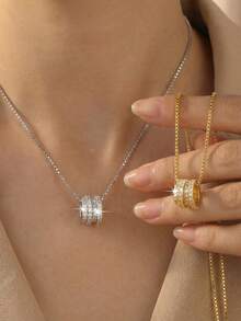 1pc Silver/Gold Plated Interlocking Ring Pendant Necklace, Jewelry Box Chain, Symbolizing Eternal Love, Friendship, Trust And Harmony, Fashionable Beach/Leisure Accessory - Multicolor - View 1