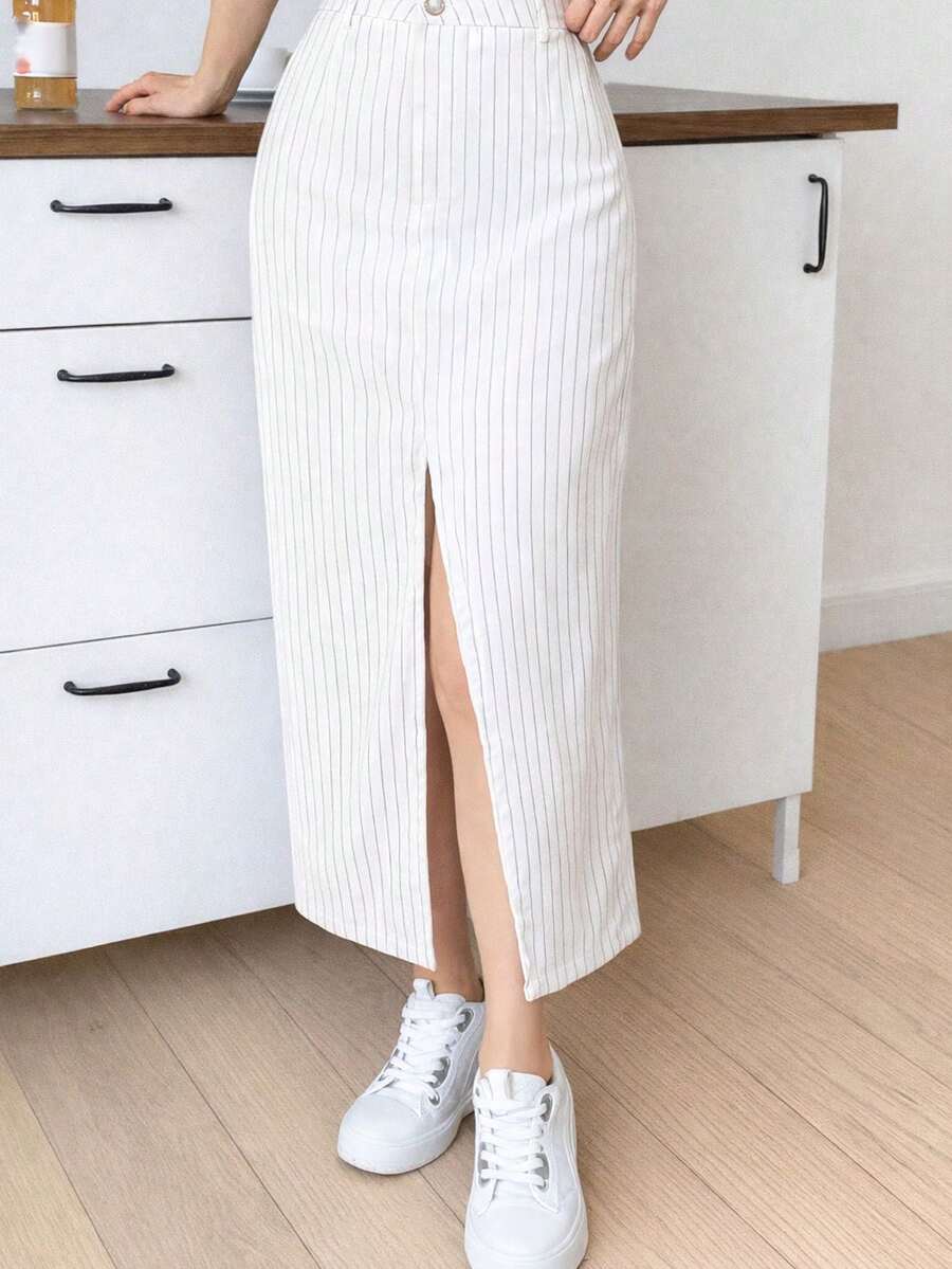 Women's High Waist Midi Skirt With Vertical Stripes, Front Slit, Straight A-Line Skirt, Special Cat Eye Style Buttons - 白色 - 查看 1