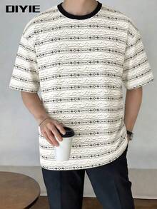 Camiseta de manga corta con textura de ajuste holgado y casual para hombre, camiseta de manga corta con textura de estilo de viaje, camiseta de manga corta con textura casual y madura para el viaje diario - Blanco y Negro - Ver 1
