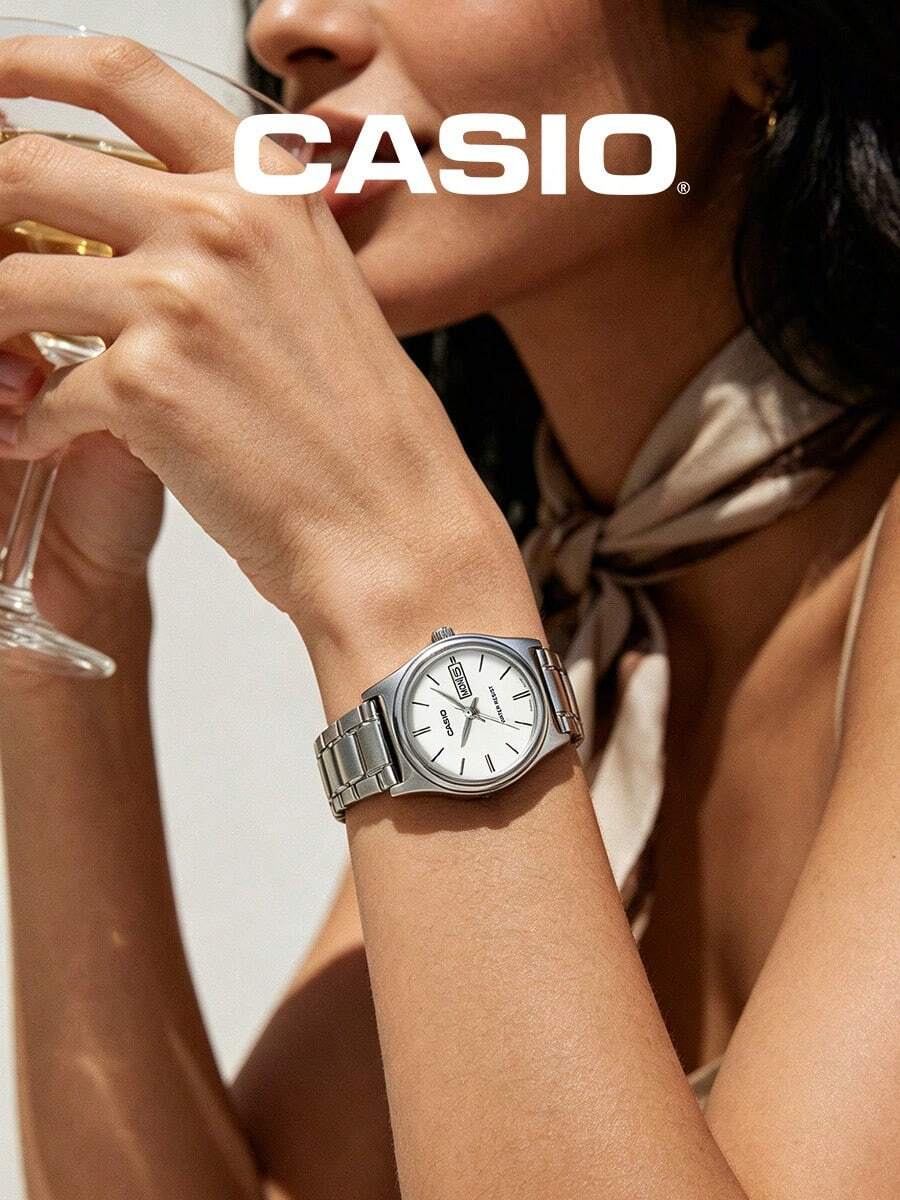 Casio Women's Minimalist Watch LTP-V006D-7B2 Clean White Dial Baton Marker Day Date Display Silver Stainless Steel Bracelet Water Resistant Japanese Quartz Casual Everyday Watch Campus Travel Shopping Weekend Wear Versatile Gift for Mom Sister Student Simple Wristwatch - 白色 - 查看 1