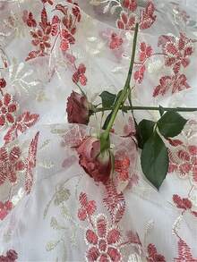 50cm / 1碼 / 3碼 / 5碼 米白色透明薄紗－漸層紅與桃色花卉藤蔓刺繡，柔軟透明網布－適合婚紗、透明披肩、舞會禮服疊層與DIY髮飾 - 1 - 查看 9
