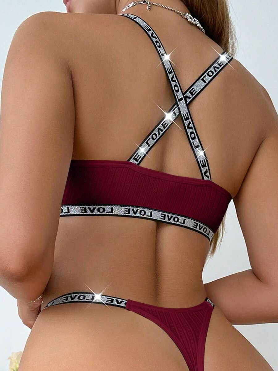 1 Set Red Sexy Deep V Chain Front Hook Closure Elegant Embroidered "Love" Lace Bra And Thong Lingerie - Burgundy - View 1