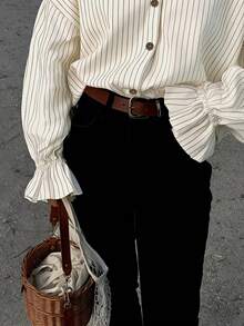 Blusa de mujer a rayas con botones delanteros, volantes y plisados en color albaricoque claro, conjunto casual y elegante para otoño temprano 2026, ideal para vacaciones, salidas, citas, regreso a clases, estilo callejero, festival de música, graduación, playa, ropa de playa, fiesta, cumpleaños y vacaciones - Color albaricoque pálido - Ver 5