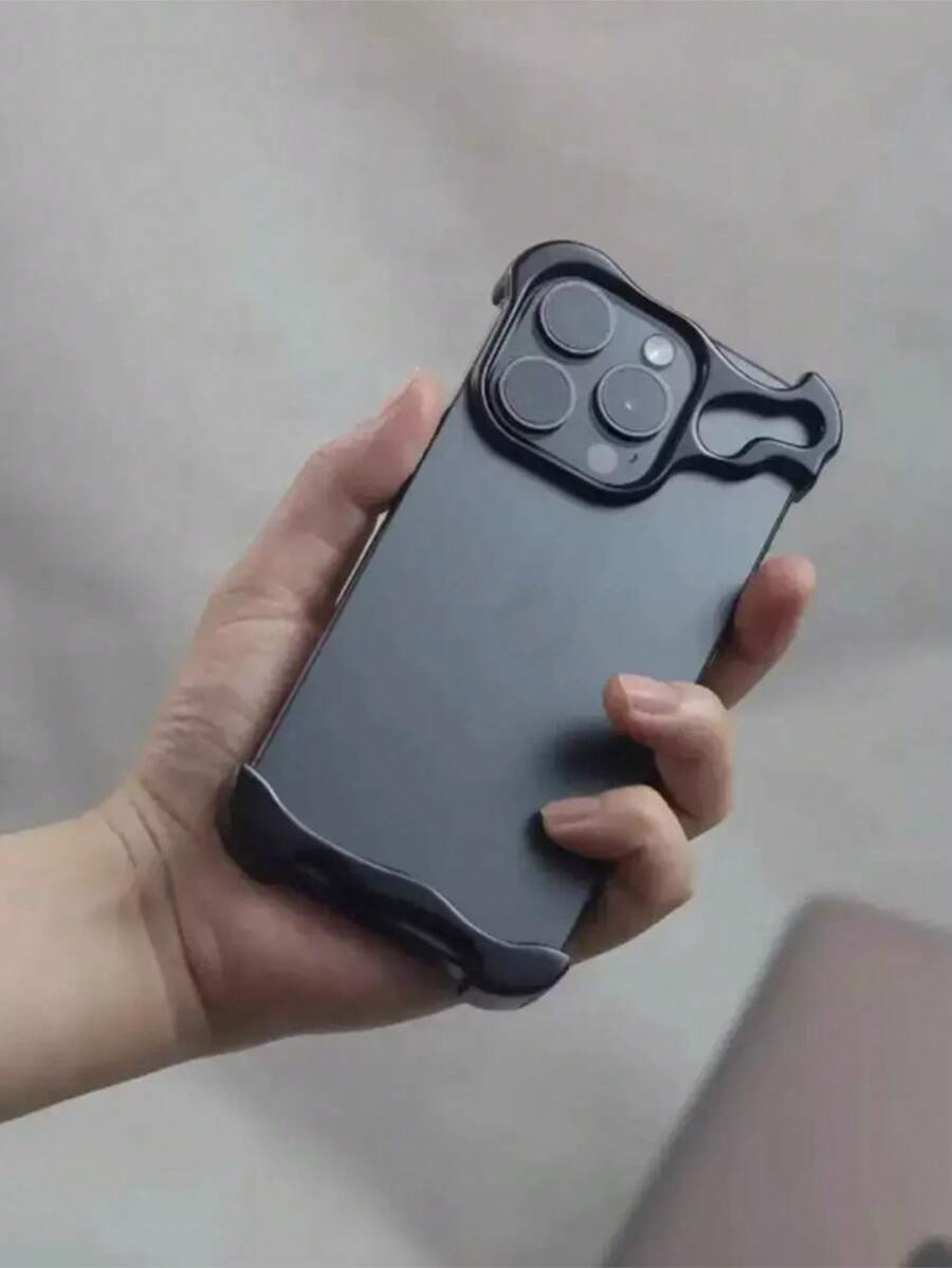 1 Ốp lưng điện thoại cong hình người ngoài hành tinh cao cấp kèm miếng dán bảo vệ camera, dành cho iPhone 16/15/14/13 Pro Max Plus, bảo vệ camera cực chất, chống rơi vỡ, chống sốc và chống trầy xước. - màu đen - Xem 1