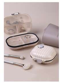 Mini Portable Pillbox For Repackaging And Sealing Medications, Travel-Friendly Storage Box, Small Household Storage Box, Dustproof And Waterproof Storage Box. - 奶白色-大號 - 查看 1