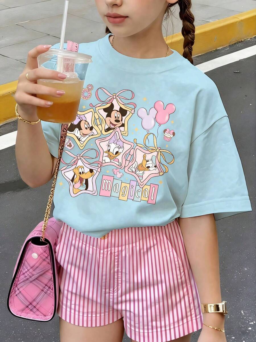 Disney Summer Tops,Disney Mickey Mouse Print Graphic Tee, Perfect For Cute Girls. Teen Girl Gift,Comfortable And Breathable Children's Short-Sleeved T-Shirt. 180g Pure Cotton Children's Clothes,Suitable For Both Boys And Girls.Suitable For Daily Wear, Vacations, Outdoor Activities, And As A Children's Gift. - 淺藍色 - 查看 1