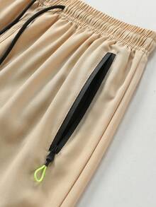 1件男士沙灘短褲，輕量透氣聚酯纖維面料，抽繩鬆緊腰頭，度假風，防遺失拉鍊口袋，休閒度假風，可機洗，適合夏季沙灘衝浪、度假旅行、日常穿著，男裝褲子，尺寸偏大，可訂購小一號 - 卡其色 - 查看 7