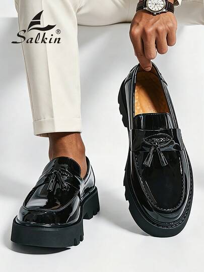 Salkin Nuevos mocasines deslizantes de diseñador para hombres, estilo británico, suaves y cómodos, punta redonda, zapatos de cuero elegantes y formales, cuero patentado brillante, suela gruesa antideslizante, adecuados para uso casual, citas, fiestas, bodas, regalo ideal, primavera/verano/otoño. Nota: Corre pequeño, por favor pida un tamaño talla grande grande.