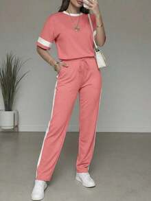 Conjunto de 2 piezas para mujer de primavera/verano, top de manga corta de cuello redondo y contraste de color casual y versátil, y pantalones rectos de cintura alta con cordón - Rosa - Ver 4