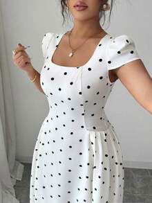 Vestido largo elegante de mujer con cuello cuadrado, mangas cortas y cintura fruncida con estampado de lunares - Multicolor - Ver 3