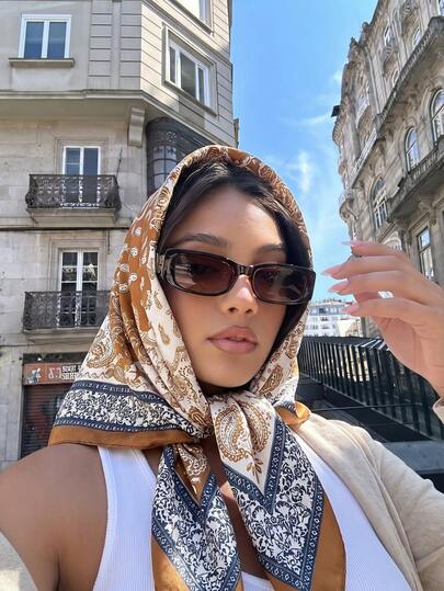 1 pieza Pañuelo con estampado de cachemira clásico, pañuelo/bandana de seda retro versátil, unisex. Se puede usar como pañuelo para el cuello, diadema, pañuelo para la cabeza o chal, adecuado para ir al trabajo, salidas, estilo callejero y combinar con camisas.