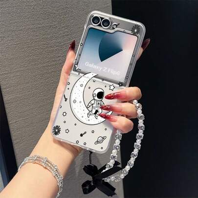 1 chiếc ốp lưng điện thoại gập thời trang bằng chất liệu PC mờ, đơn giản và dễ thương, họa tiết phi hành gia và mặt trăng, kèm theo dây đeo cùng màu, giúp bảo vệ và chống rơi vỡ. Dành cho: Samsung Galaxy Zflip 3/Zflip 4/Zflip 5/Zflip 6/Zflip 7/ Razr 60/Galaxy Z Flip 7 FE