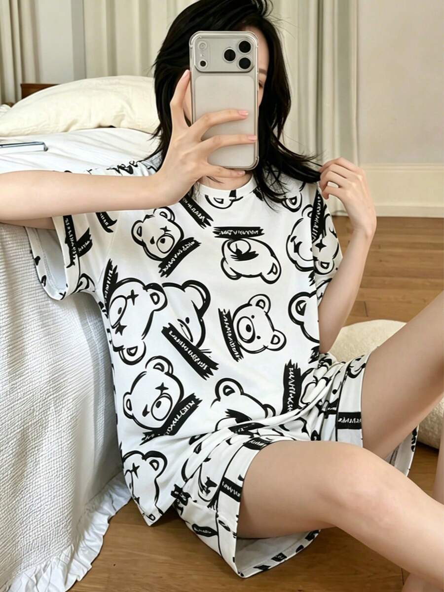 AICJ 两件套女士卡通熊印花休闲睡衣套装,短袖圆领上衣和短裤,舒适宽松版型,适合春夏居家穿着。 - 黑與白 - 查看 1