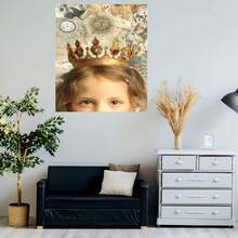 Cuadro de lienzo con marco de madera plano 2D, 1 pieza [Póster moderno], regalo de Pascua, el regalo perfecto de graduación, decoraciones de Halloween, retrato de niña con corona dorada contra fondo de collage retro - Enmarcado - Ver 5