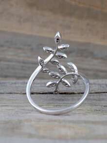 1pc Elegant Leaf-Shaped Cubic Zirconia Ring, Suitable For Teenage Girls As Birthday Gift, Party Accessory Or Daily Decoration - Silver - View 3