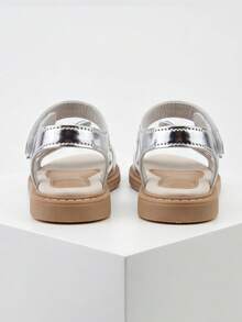 3-12 Years Old Girls' Silver Princess Sandals. Matte Leather Material, Double Rhinestone Bow Decor. Hook And Loop Strap For Easy On/Off. Round Toe Soft Heel. Suitable For Family Outings And Summer Wear! All-Season Princess Shoes! - Silver - View 7