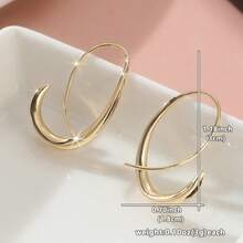 1 Pair Fashionable Luxurious Copper Hoop Earrings, Featuring Curved Hook Design, These Versatile Women Earrings Are Perfect Jewelry For Celebrating Festivals And Parties. - Gold - View 5