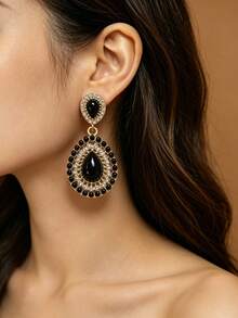 1 Đôi bông tai hình giọt nước thiết kế hình học sang trọng, đính đầy đá rhinestone lấp lánh, phù hợp cho phụ nữ đeo hàng ngày, dự tiệc, dạ hội, đám cưới, tiệc tùng. - Nhiều màu - Xem 2
