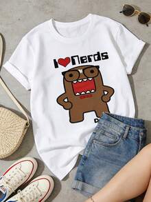 Camiseta de manga corta con cuello redondo suave y casual para mujer, estilo veraniego, con estampado retro Y2K de Domo-Kun con gafas, estilo clásico japonés, "I Love Nerds". Color blanco. - Blanco - Ver 2