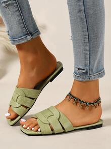Ximi Ruo Spring/Summer Fashion, Comfortable Flat Heel Round Toe Slip-On Beach Slippers, Versatile Decorative Flat Sandals For Summer, Holiday Essential - Green - View 3