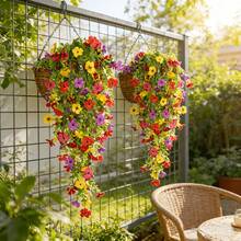 12 pezzi di fiori finti colorati appesi - vivaci fiori gialli, rossi, fucsia e viola, decorazioni floreali per vacanze, petali realistici, senza manutenzione, decorazione in plastica durevole per interni/esterni, adatti per matrimoni, Natale, San Valentino, composizioni floreali - Multicolore - Visualizzare 2