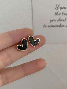 Bông tai men hình trái tim, thiết kế tối giản tinh tế độc đáo, thích hợp đeo hàng ngày. - Bông tai hình trái tim - Xem 11