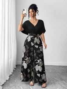 Mono de talla grande con parches de unicolor y estampado, cuello en V y mangas cortas - Blanco y Negro - Ver 1