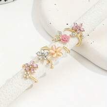 A Set Of Four Adjustable Rings Featuring Bohemian Designs, Including Colorful Roses And Faux Pearl Five-Petal Flowers, Perfect For Women'S Casual Outings, Everyday Wear, And Vacation Parties - 彩色 - 查看 3