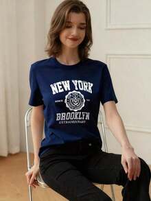 Camiseta de manga corta para mujer de corte holgado con cuello redondo y estampado de eslogan, nueva y casual para el verano, ropa de moda diaria y de vacaciones, adecuada para el día a día y las vacaciones. - Azul marino - Ver 2