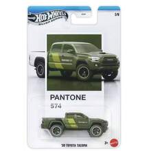 Hot Wheels 2026F-E 系列套装 - 法拉利 F1、阿斯顿·马丁 GT3、兰博基尼 Centenario、帕加尼 Huayra、辛普森一家汽车、福特赛车、玛莎拉蒂 Tipo61、奥迪 R8 Spyder、本田思域、紧凑型交通系列合金玩具车（男孩玩具） - 彩色 - 查看 13