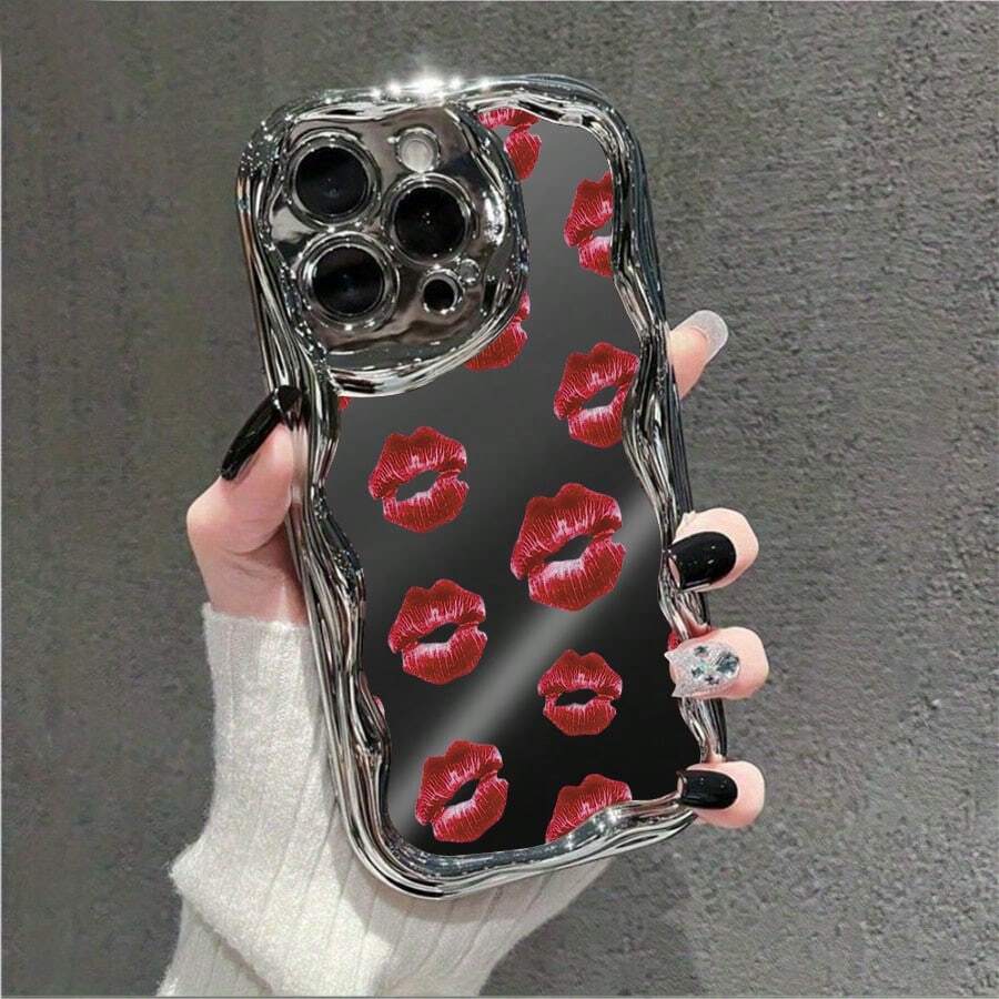 1 unidad Labios rojos estampa beso patrón Funda para iPhone 17, fabricada en TPU suave y flexible, con gran resistencia a la deformación y protección contra el amarilleo. Cuenta con un exclusivo borde ondulado y acabado electrobrillante de estilo elegante. Brinda protección integral para el móvil y la cámara, resistente a impactos, arañazos y decoloración a largo plazo. Perfecta para el uso cotidiano, trabajo y viajes. - Plateado - Ver 1