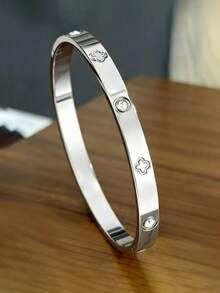 4/1pc High Quality Stainless Steel Four-Leaf Clover Flower Bracelet, Stainless Steel Fashion Women's Accessories, Multi-Element Women's Jewelry Set, Minimalist Design, Elegant And Versatile, Suitable For Women's Gatherings, Daily Wear, Leisure, Lovers, Friends, Family Gifts, Music Festivals, Banquets, Summer Beach Vacations - Silver - View 5